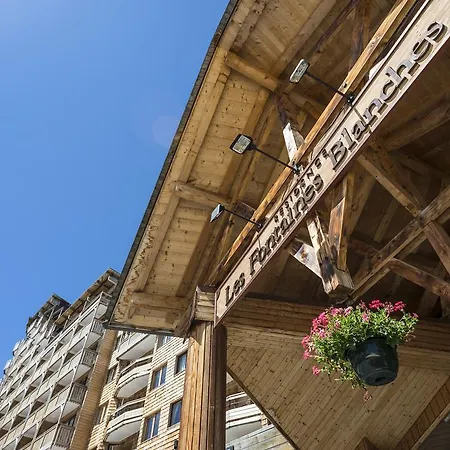 Pierre & Les Fontaines Blanches Lejlighedshotel